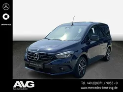 Cavansitblau Gebraucht 2024 Mercedes EQT200 Premium Plus Van / Kleinbus | 24.400 € (Guter Preis)