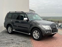Grau Gebraucht 2014 Mitsubishi Pajero Top SUV | 30.900 €