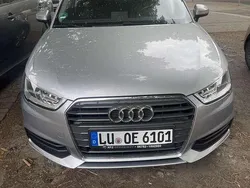 Grau Gebraucht 2018 Audi A1 Kleinwagen | 11.300 €