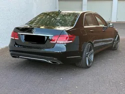 Schwarz Gebraucht 2014 Mercedes E400 Avantgarde Limousine | 14.995 €