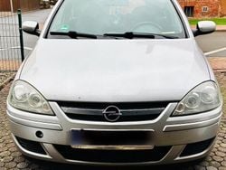 Silber Gebraucht 2005 Opel Corsa Limousine | 600 € (Guter Preis)