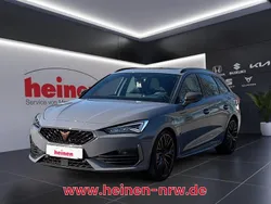 Grau Gebraucht 2023 Cupra Leon VZ Limousine | 31.919 € (Fairer Preis)
