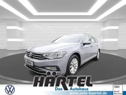 Mondsteingrau (grey), solid Gebraucht 2022 VW Passat Business Kombi | 21.700 € (Guter Preis)
