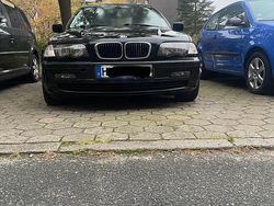 Schwarz Gebraucht 2001 BMW 318 Limousine | 4.400 €