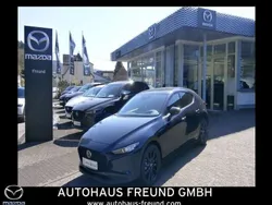 Deep crystal blue Neu 2024 Mazda 3 Homura-Line Limousine | 25.850 € (Guter Preis)