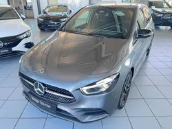 Grau Gebraucht 2023 Mercedes B220 AMG Van / Kleinbus | 42.480 € (Teuer)