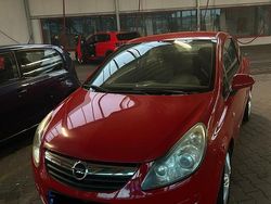 Rot Gebraucht 2006 Opel Corsa Kleinwagen | 2.100 € (Etwas zu teuer)