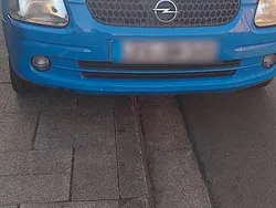 Blau Gebraucht 2002 Opel Agila Kleinwagen | 990 € (Fairer Preis)