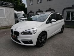 Weiß Gebraucht 2018 BMW 220 Gran Tourer Sport Line Van / Kleinbus | 21.450 € (Fairer Preis)
