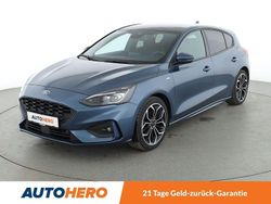 Blau Gebraucht 2020 Ford Focus ST-Line Limousine | 16.110 € (Guter Preis)