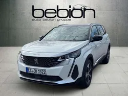 Weiß Gebraucht 2024 Peugeot 5008 GT Van / Kleinbus | 37.900 € (Etwas zu teuer)
