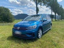 Blau Gebraucht 2017 VW Touran Highline Van / Kleinbus | 19.500 € (Teuer)