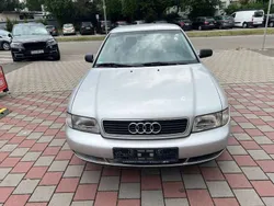 Silber Gebraucht 1995 Audi A4 Limousine | 1.800 €