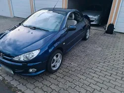 Blau Gebraucht 2005 Peugeot 206 CC Cabrio | 3.300 € (Teuer)