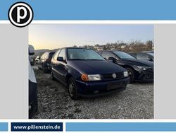 Blau Gebraucht 1999 VW Polo Limousine | 791 € (Guter Preis)