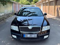 Schwarz Gebraucht 2006 Skoda Octavia Limousine | 1.200 € (Superpreis)