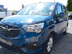 Blau Gebraucht 2021 Opel Combo Life Elegance Van / Kleinbus | 13.888 € (Fairer Preis)