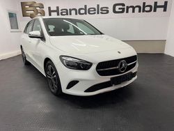 Weiß Gebraucht 2025 Mercedes B200 Progressive Van / Kleinbus | 29.950 € (Superpreis)
