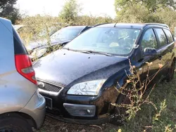 Schwarz Gebraucht 2006 Ford Focus Ghia Kombi | 500 €