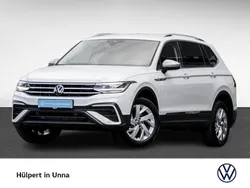 Weiß Gebraucht 2024 VW Tiguan Allspace Life SUV | 31.922 € (Superpreis)