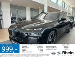 Saphirschwarz metallic Neu 2025 BMW 740 M Sport Limousine | 117.799 € (Superpreis)