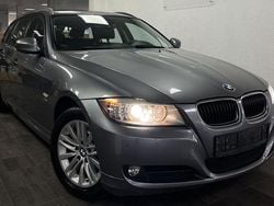 Grau Gebraucht 2012 BMW 320 Sport Line Kombi | 8.880 € (Guter Preis)