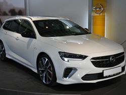 Weiß metallic Gebraucht 2021 Opel Insignia Kombi | 42.900 €