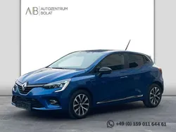 Blau Gebraucht 2022 Renault Clio V Zen Kleinwagen | 13.900 € (Guter Preis)