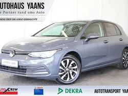 Grau Gebraucht 2022 VW Golf VIII Active Limousine | 17.889 € (Fairer Preis)