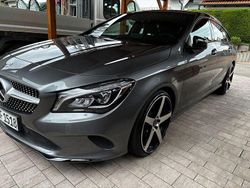 Grau Gebraucht 2019 Mercedes CLA180 Shooting Brake Kombi | 18.899 € (Fairer Preis)