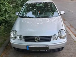 Silber Gebraucht 2005 VW Polo Kleinwagen | 1.750 €
