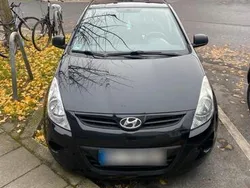 Schwarz Gebraucht 2012 Hyundai i20 Kleinwagen | 2.600 €