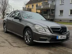 Braun Gebraucht 2010 Mercedes E350 Limousine | 12.000 € (Fairer Preis)