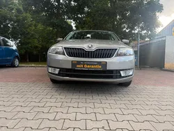 Beige Gebraucht 2013 Skoda Rapid Ambition Limousine | 6.101 € (Superpreis)