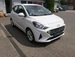 Weiß Gebraucht 2021 Hyundai i10 Trend Kleinwagen | 9.950 € (Superpreis)