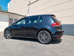Schwarz Gebraucht 2016 VW Golf VII Allstar Limousine | 9.500 € (Fairer Preis)