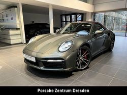 Aventuringrünmetallic (metallic) Gebraucht 2021 Porsche 992 Cabrio | 207.500 € (Teuer)