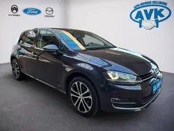 Grau Gebraucht 2015 VW Golf VII LOUNGE Limousine | 9.990 € (Etwas zu teuer)