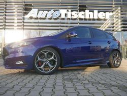 Blau Gebraucht 2016 Ford Focus ST Kleinwagen | 17.690 € (Etwas zu teuer)