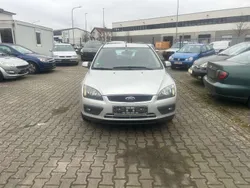 Polarsilber metallic Gebraucht 2005 Ford Focus Sport Kleinwagen | 810 € (Superpreis)