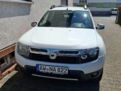 Weiß Gebraucht 2013 Dacia Duster Essentiel SUV | 7.400 €