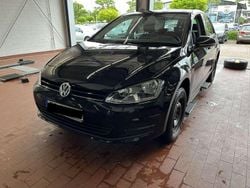 Ebenholzschwarz Gebraucht 2014 VW Golf VII Comfortline Kleinwagen | 7.900 € (Guter Preis)