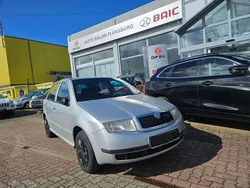 Grau Gebraucht 2003 Skoda Fabia Classic Limousine | 999 € (Guter Preis)