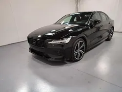 Schwarz Gebraucht 2021 Volvo S60 R-Design Limousine | 34.700 € (Fairer Preis)