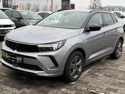 Kontrast grau/quarz silber Gebraucht 2022 Opel Grandland X Ultimate SUV | 23.990 € (Fairer Preis)