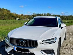 Weiß Gebraucht 2019 Volvo V60 Inscription Kombi | 22.100 € (Etwas zu teuer)