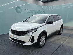 Weiß Gebraucht 2022 Peugeot 5008 Van / Kleinbus | 28.749 € (Fairer Preis)