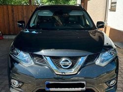 Schwarz Gebraucht 2016 Nissan X-Trail Tekna SUV | 12.900 € (Fairer Preis)