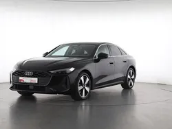 Mythosschwarz Gebraucht 2025 Audi A5 Comfort Coupé | 43.192 € (Guter Preis)