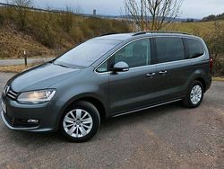 Grau Gebraucht 2017 VW Sharan Van / Kleinbus | 18.500 € (Teuer)